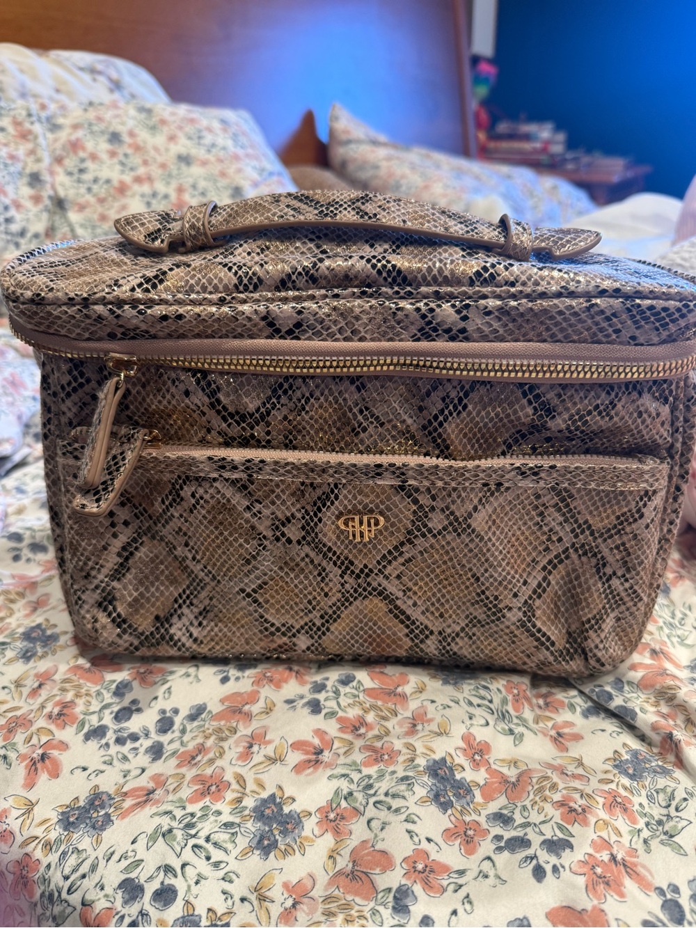 Purse metallic Python-Print Travel Case Vanity Bag - Taupe